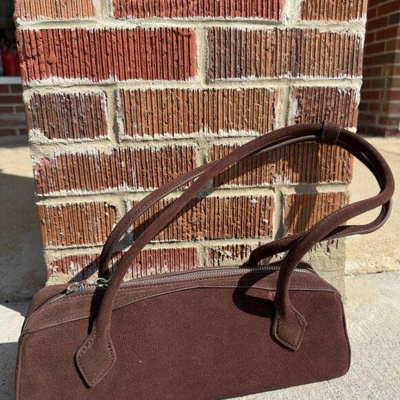 Genuine Suede Bag — Style and Luxury in Every Move - Picture 4 of 13